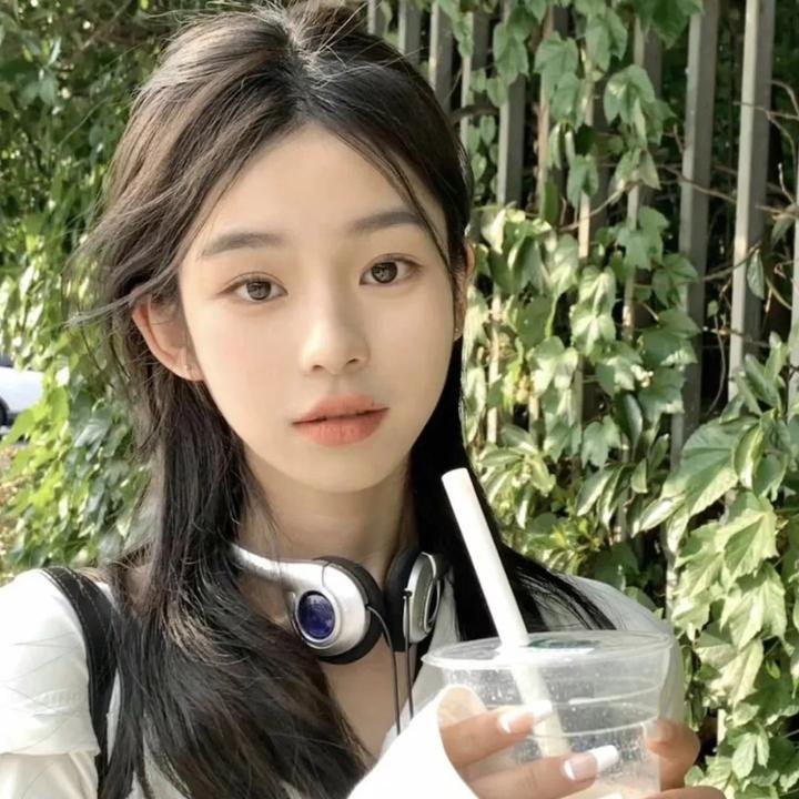 私人会所实拍：老牌影帝恋情细节流出，后援会发声明