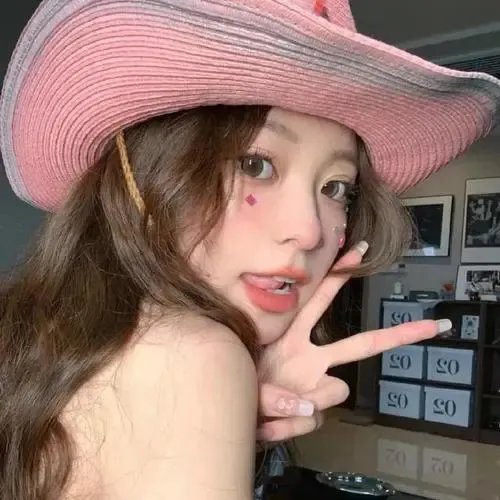 一线女星深夜出入高档会所，粉丝集体脱粉，短时间内持续发酵